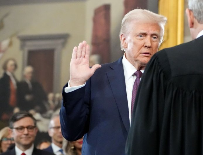 ‘Regering-Trump wordt aangestuurd door het Rothschild-syndicaat, en Epstein maakte daar deel van uit’