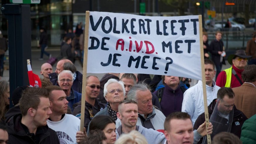 Waarom bleef Fortuyn buiten beeld in een interview met de man die in 2002 aan het roer stond van de nationale crisisbeheersing?