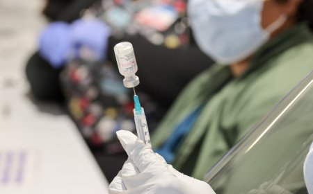 Veiligheidssignalen vaccins al vroeg bekend – en verzwegen: ‘Dit is een gigantisch schandaal’