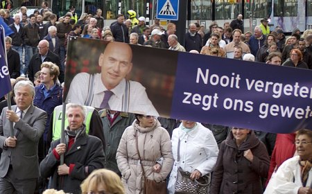 Redacties van WNL en Telegraaf geïnformeerd over ‘schokkende nieuwe feiten’ rond moord op Fortuyn (en toen bleef het stil)