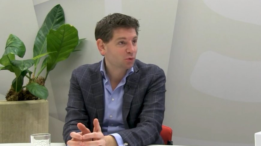 D66-fractievoorzitter Jan Paternotte struikelt over zijn eigen retoriek: ‘Stuitende domheid, da’s wat hij hier weer etaleert’