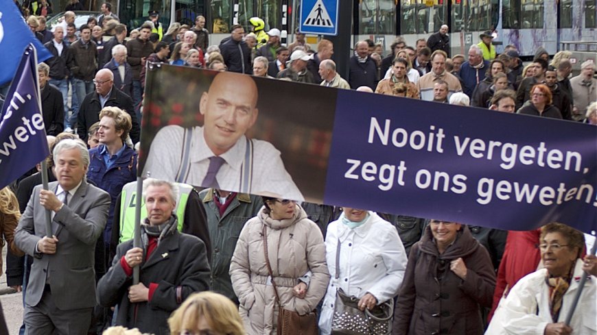 Redacties van WNL en Telegraaf geïnformeerd over ‘schokkende nieuwe feiten’ rond moord op Fortuyn (en toen bleef het stil)